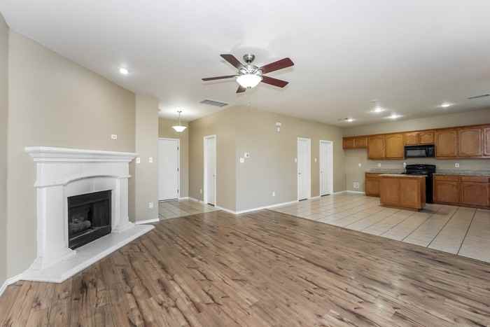 9865 Gallatin Ln - Photo 4 of 30