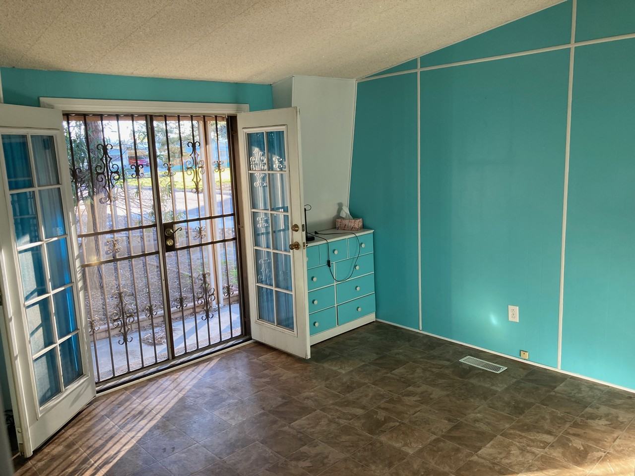 663 Mariposa Dr #NA - Photo 6 of 12