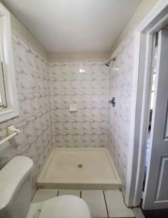 1040 Grove St #3 - Photo 3 of 5