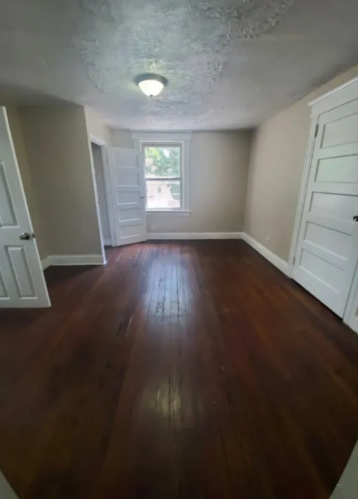 1040 Grove St #3 - Photo 4 of 5