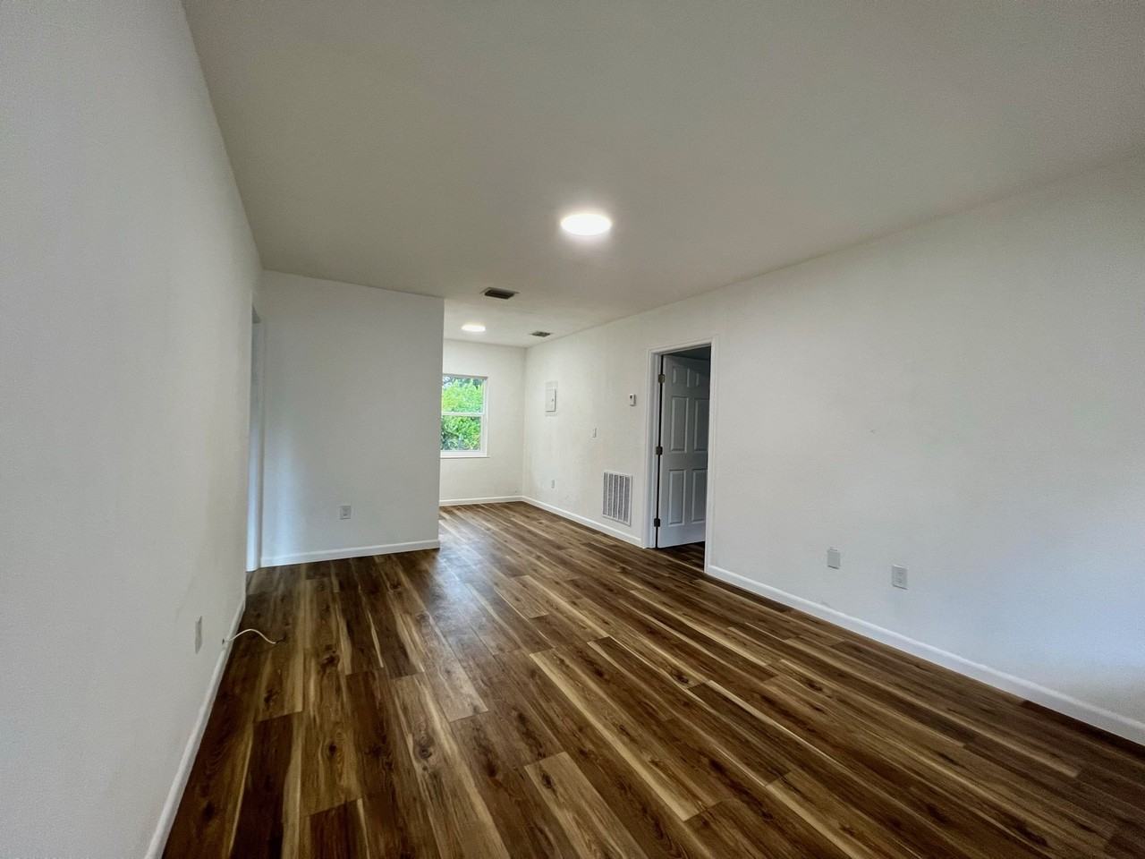 8550 Ne 8th Ct #NA - Photo 4 of 17
