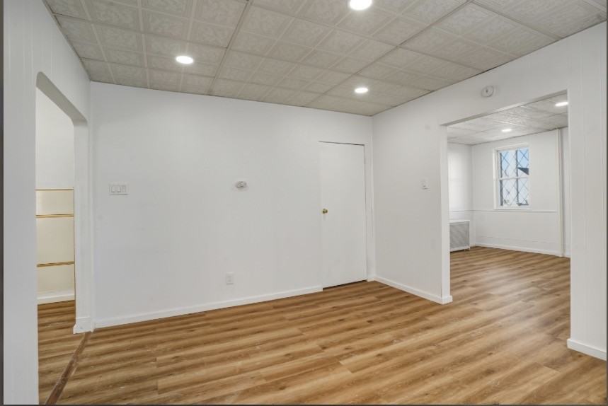 123 W Carey St #NA - Photo 3 of 13