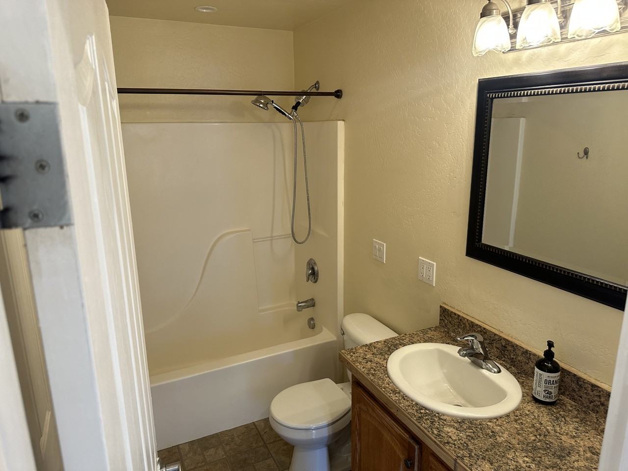 626 1/2 7th Ave W #1 - Photo 6 of 10