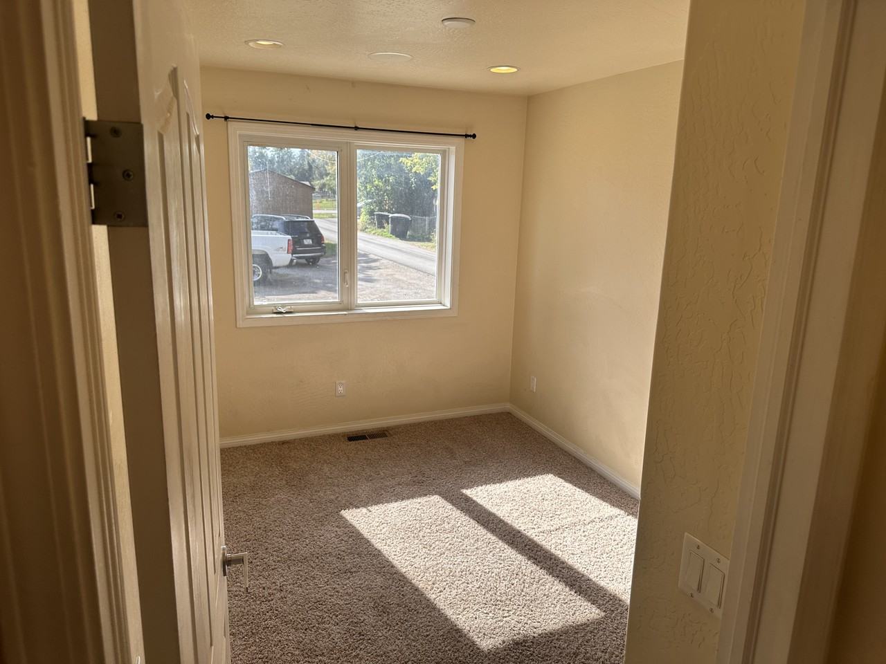 626 1/2 7th Ave W #1 - Photo 7 of 10