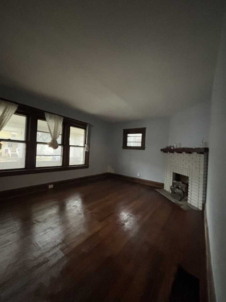 2041 Elbur Ave - Photo 3 of 25