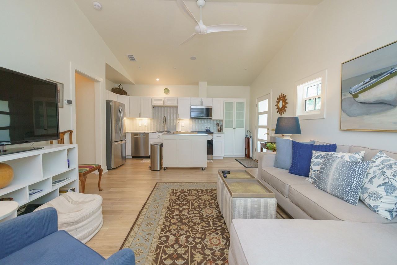 252 33rd Ave N #NA - Photo 6 of 21