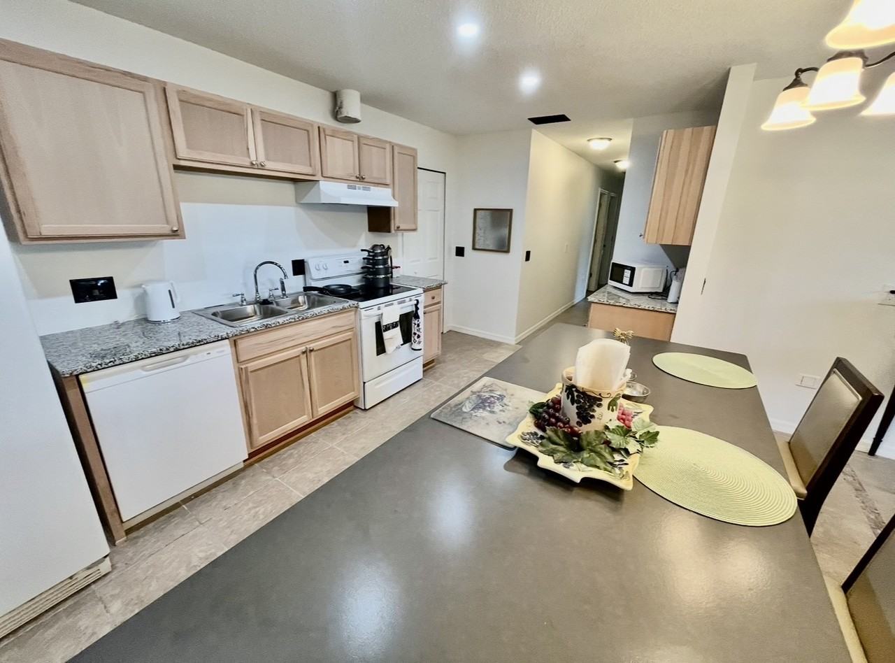 16206 Sea Pines Dr #NA - Photo 6 of 32