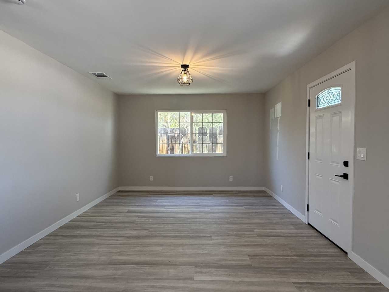 1217 W Upjohn Ave #NA - Photo 2 of 20