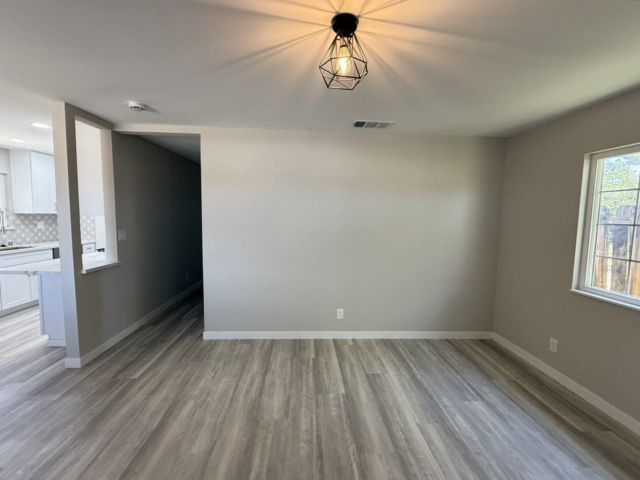 1217 W Upjohn Ave #NA - Photo 3 of 20