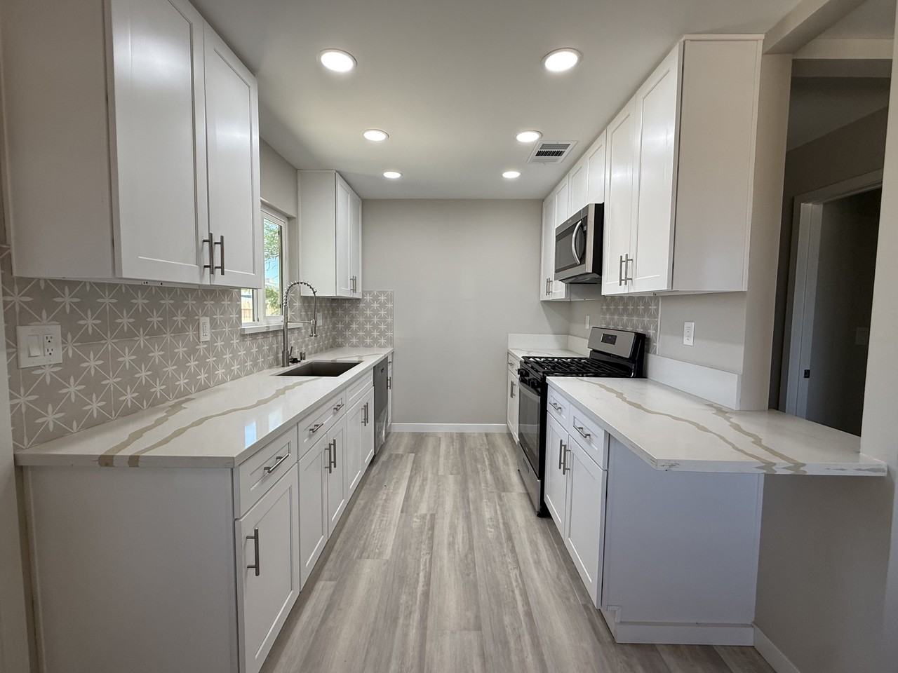 1217 W Upjohn Ave #NA - Photo 4 of 20