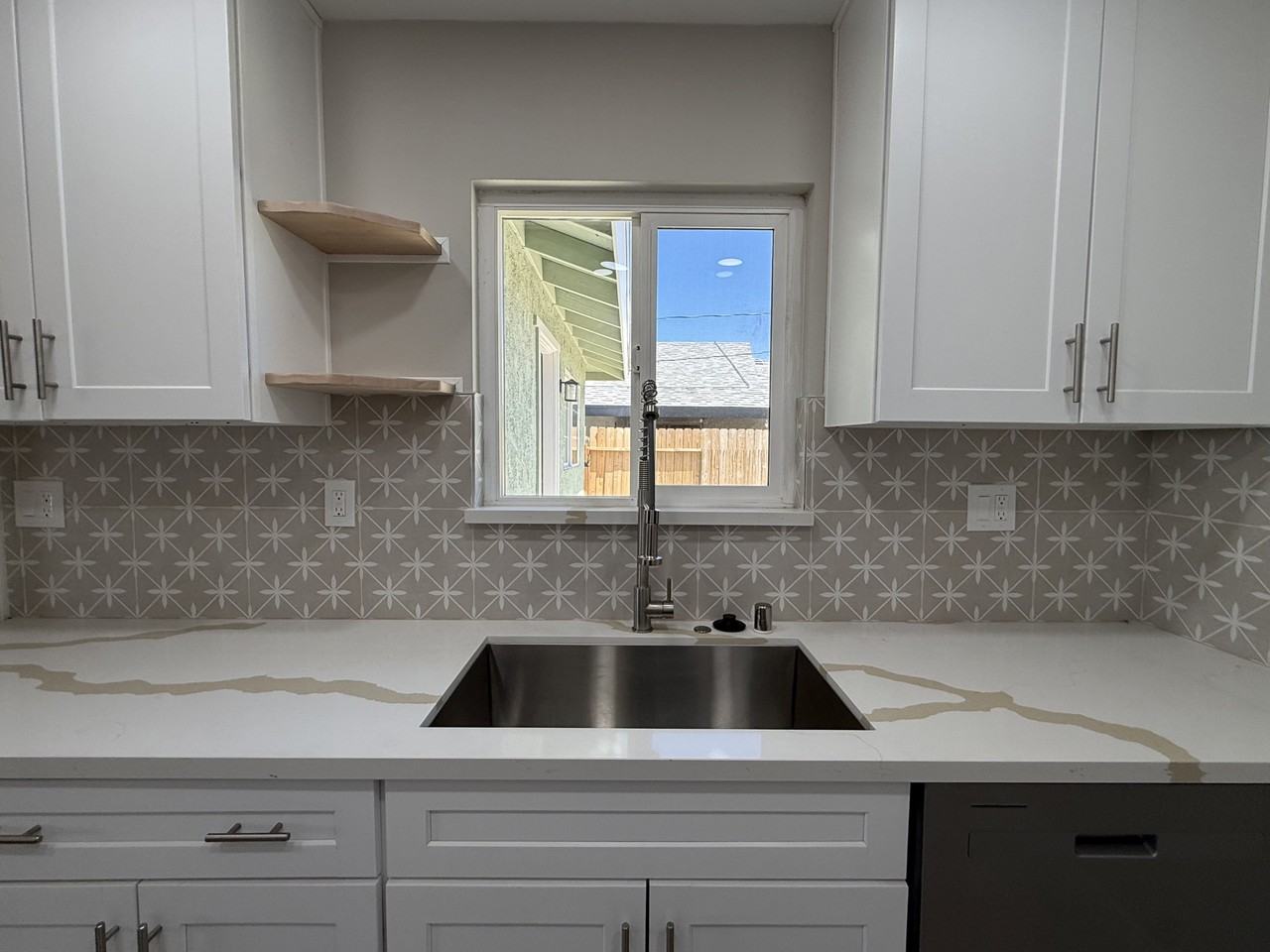1217 W Upjohn Ave #NA - Photo 5 of 20