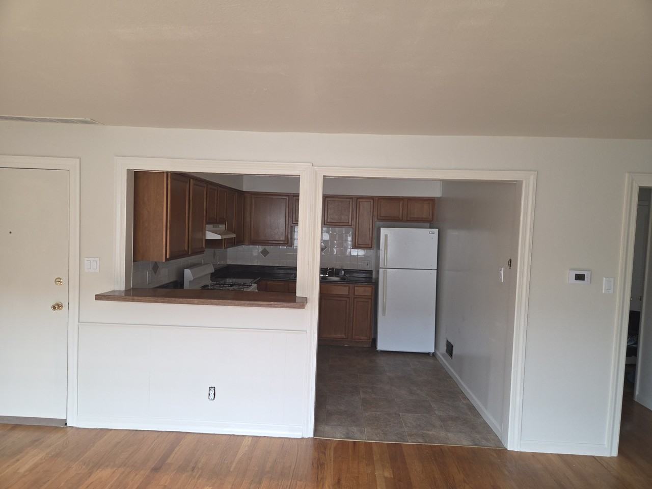100 N Ogle Ave #3 - Photo 3 of 11