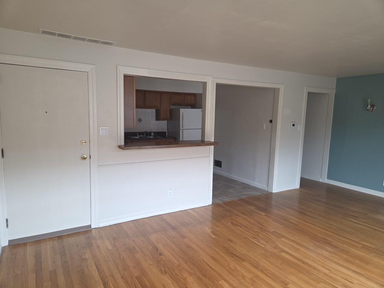 100 N Ogle Ave #3 - Photo 4 of 11