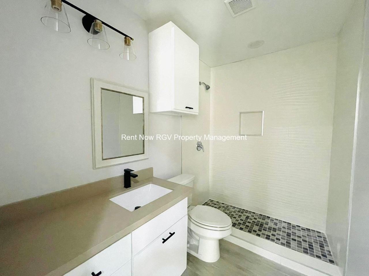 3802 Las Vistas Ln #3 - Photo 3 of 12