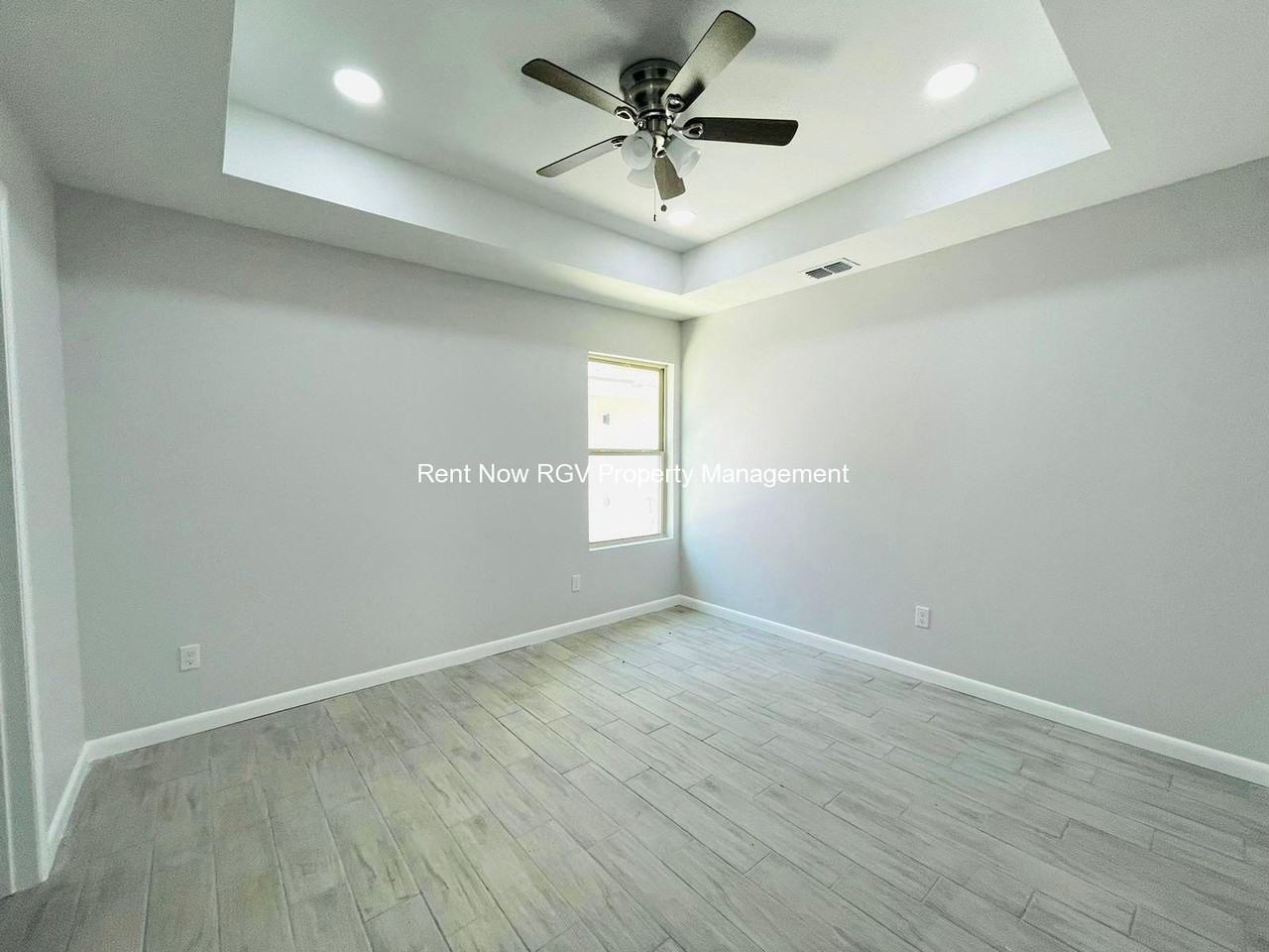 3802 Las Vistas Ln #3 - Photo 4 of 12