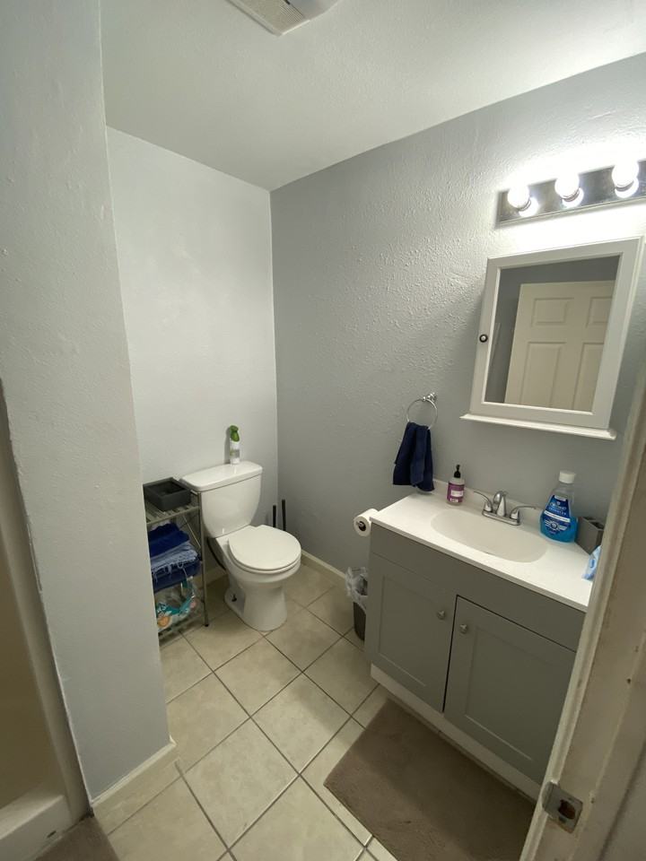 2623 Bateman Ave #1-2 - Photo 4 of 5