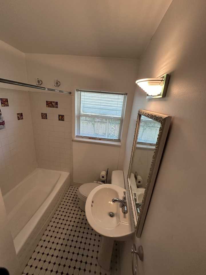 824 3rd Ave N #NA - Photo 4 of 5