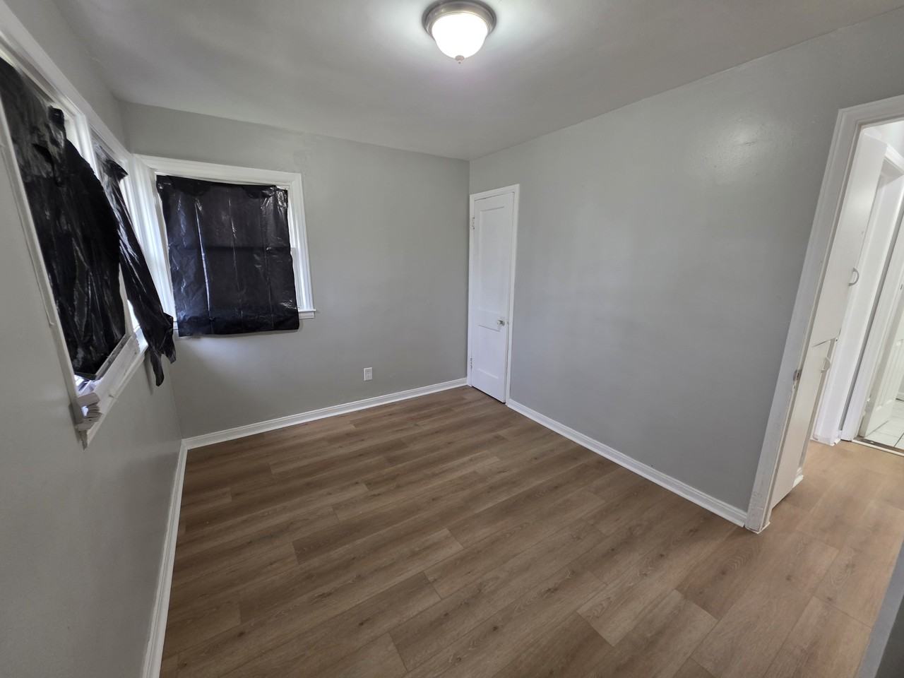 18084 Goddard St - Photo 3 of 10
