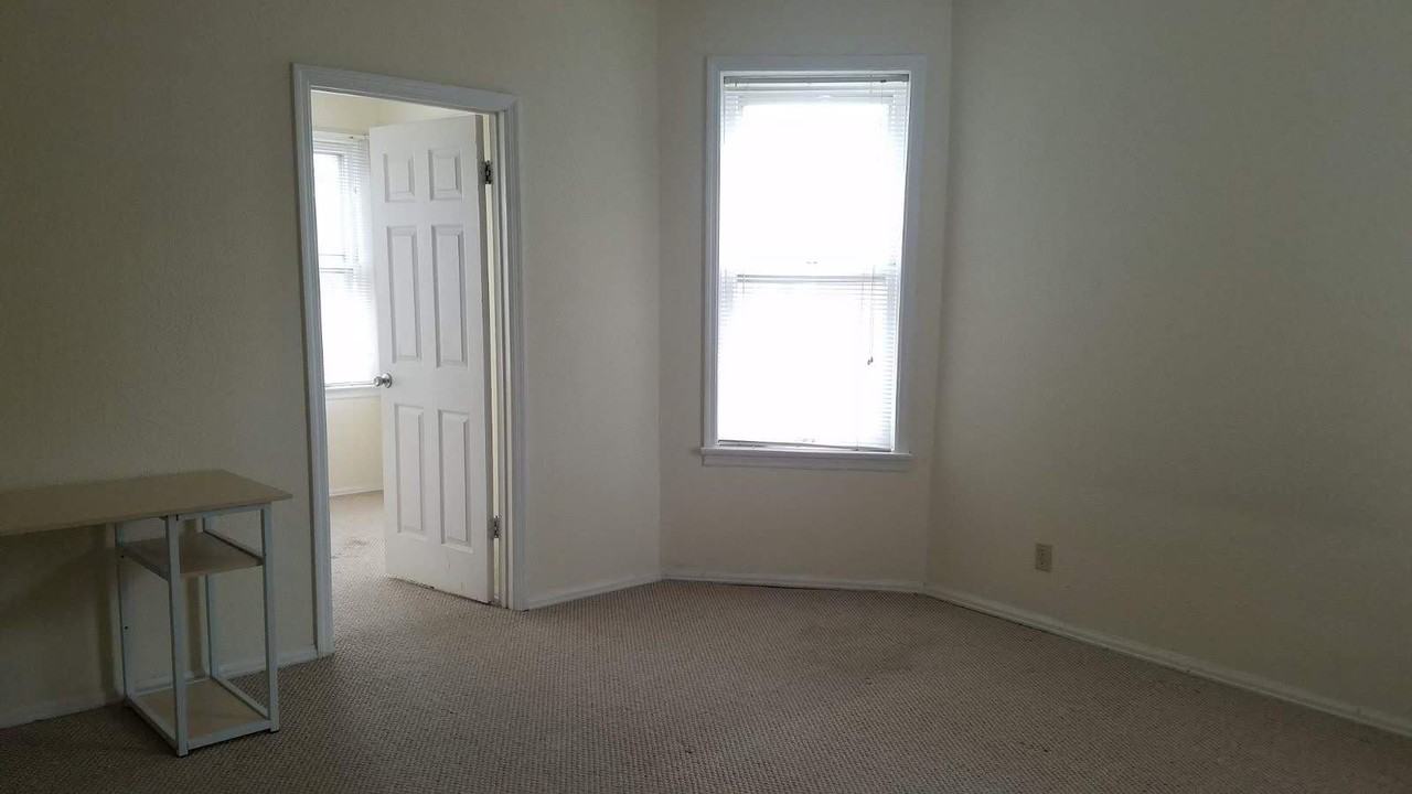 6012 Mcpherson Ave #3W - Photo 2 of 11