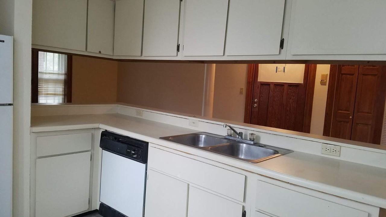 6012 Mcpherson Ave #3W - Photo 5 of 11