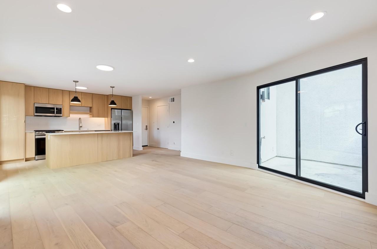 544 Rose Ave #3 - Photo 2 of 19