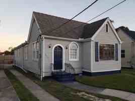 featured image of 2333 Pauline St