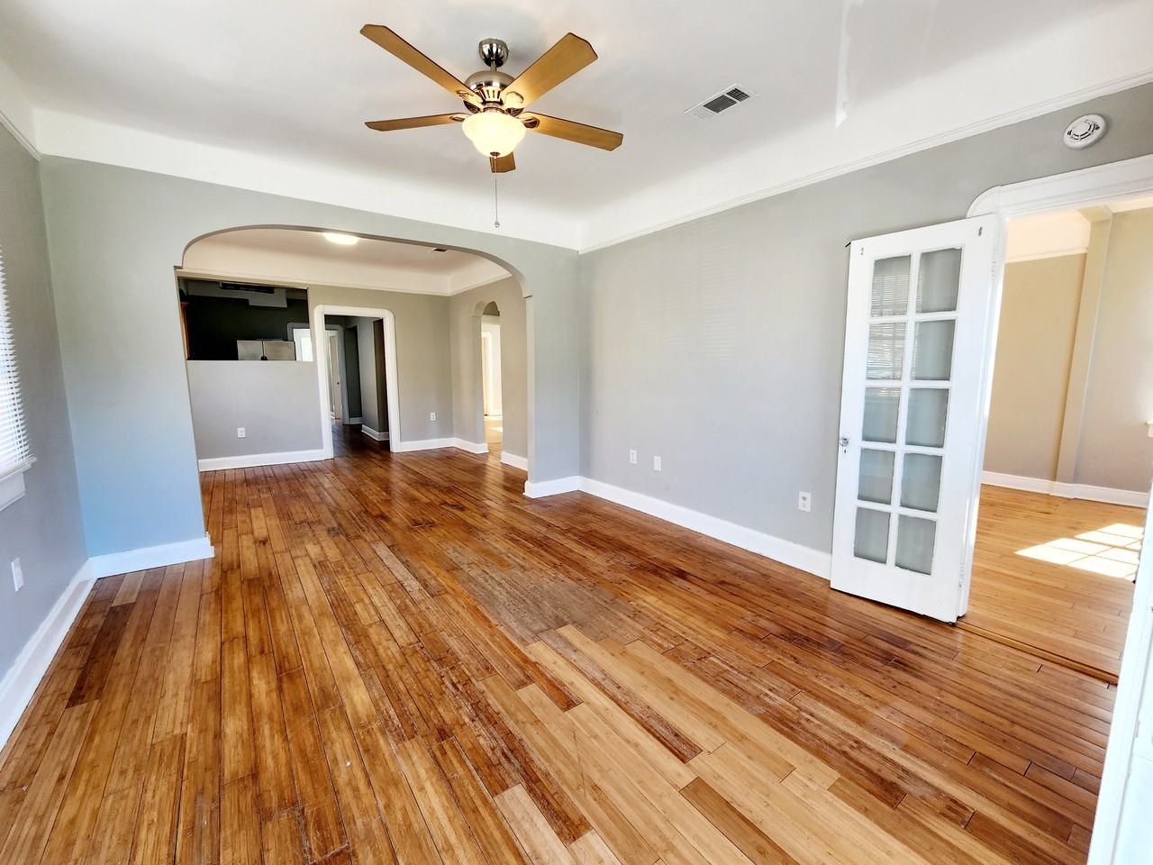 2333 Pauline St - Photo 4 of 26