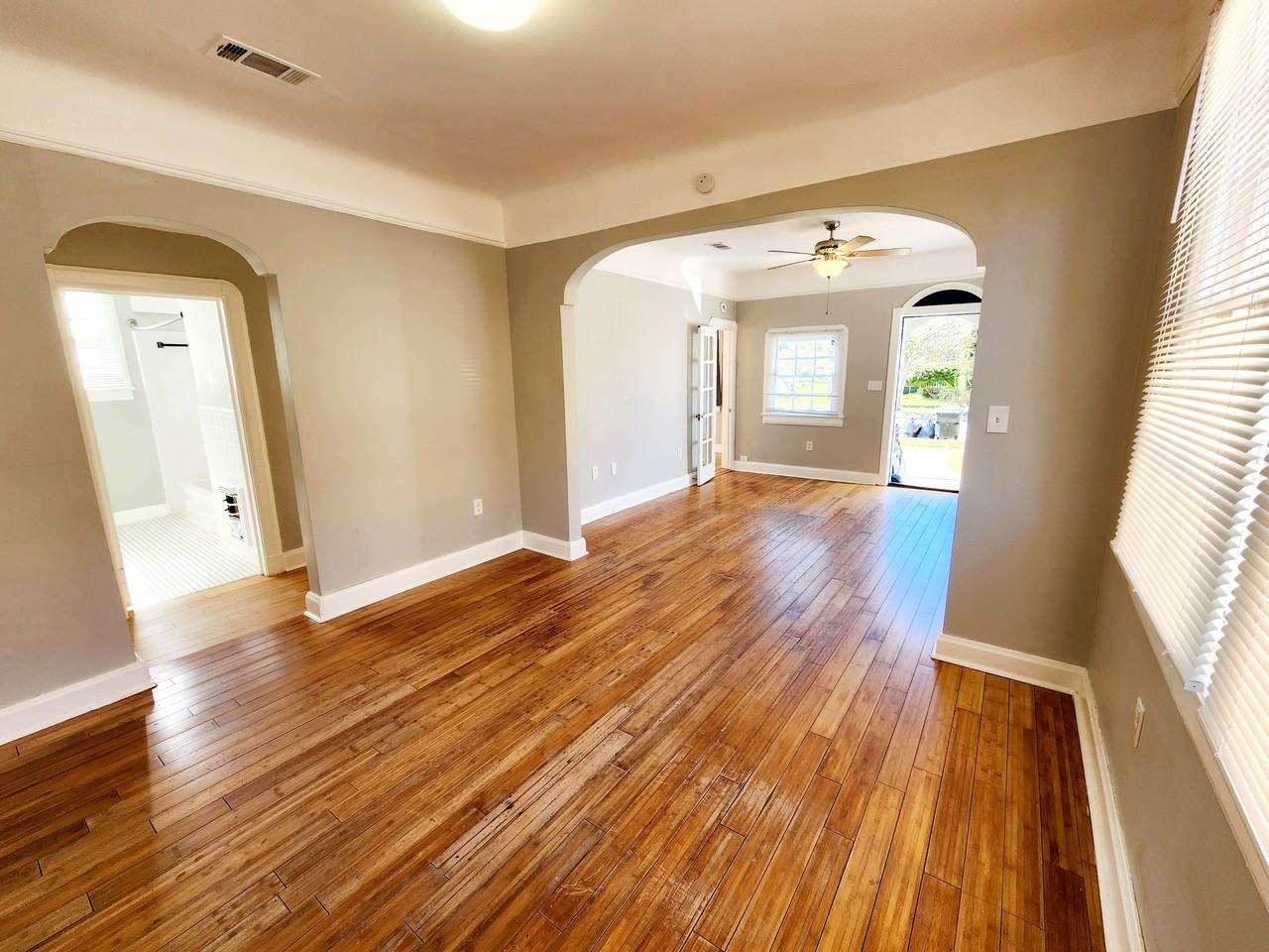 2333 Pauline St - Photo 5 of 26