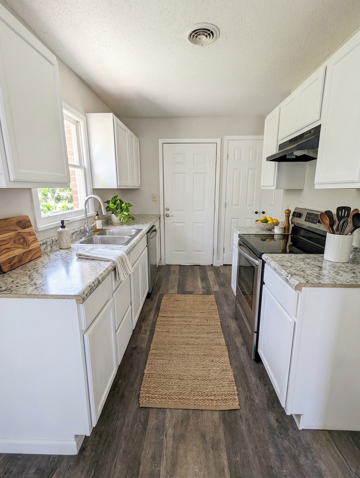 3334 Cottonwood Dr - Photo 3 of 8