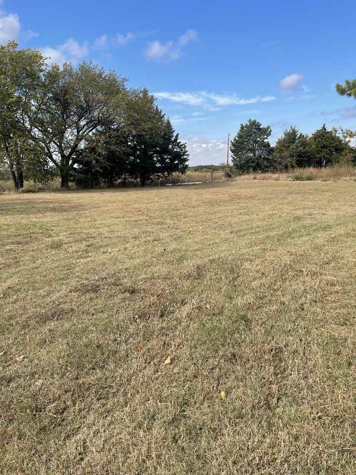 1423 S Parotte - Photo 2 of 16