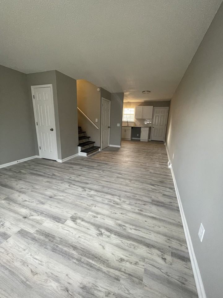 1015 N Jan - Photo 5 of 22