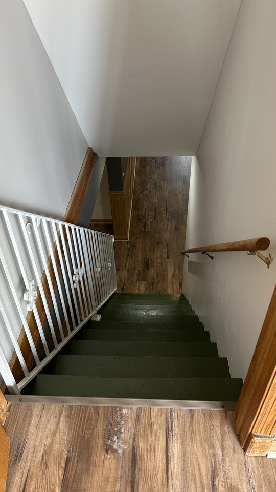 607 W 104th St - Photo 6 of 11