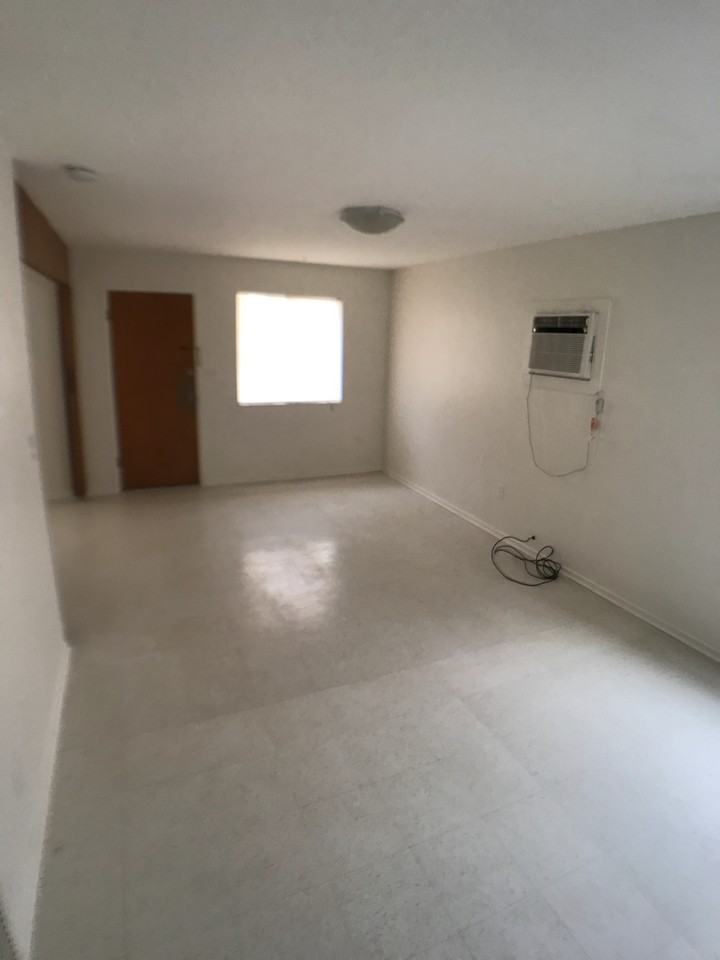 703 W Northern Ave - Photo 4 of 6