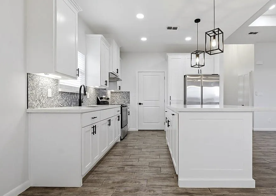 208 Faith Dr - Photo 3 of 3