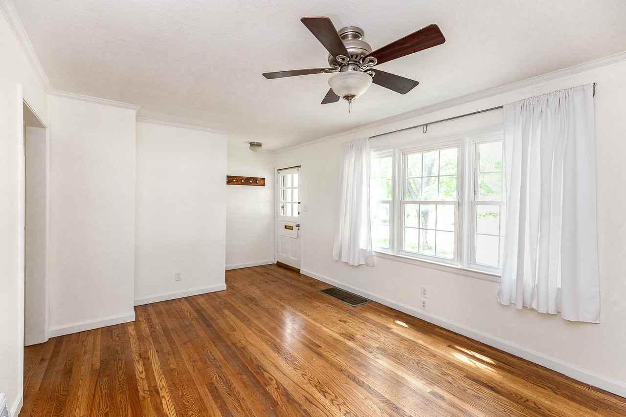 7919 Jefferson St - Photo 4 of 24