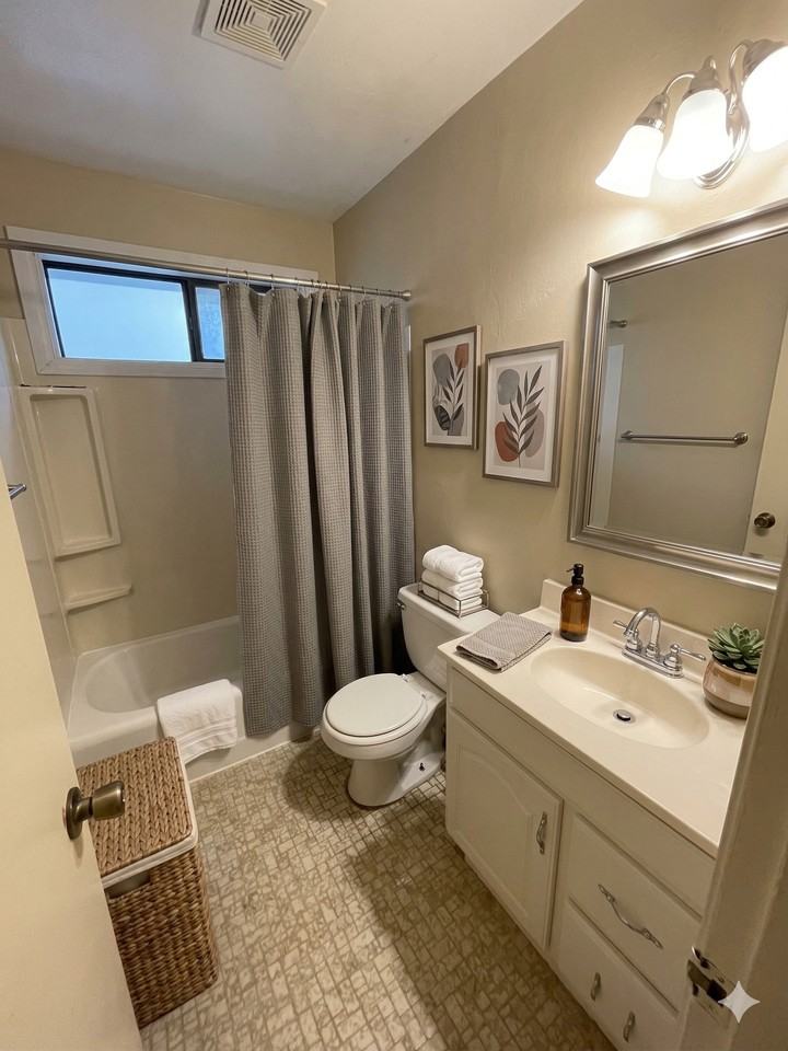 1122 Beechdale Rd - Photo 6 of 8