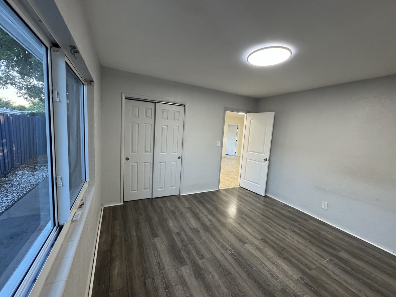 140 Ne 19th Ave - Photo 6 of 31