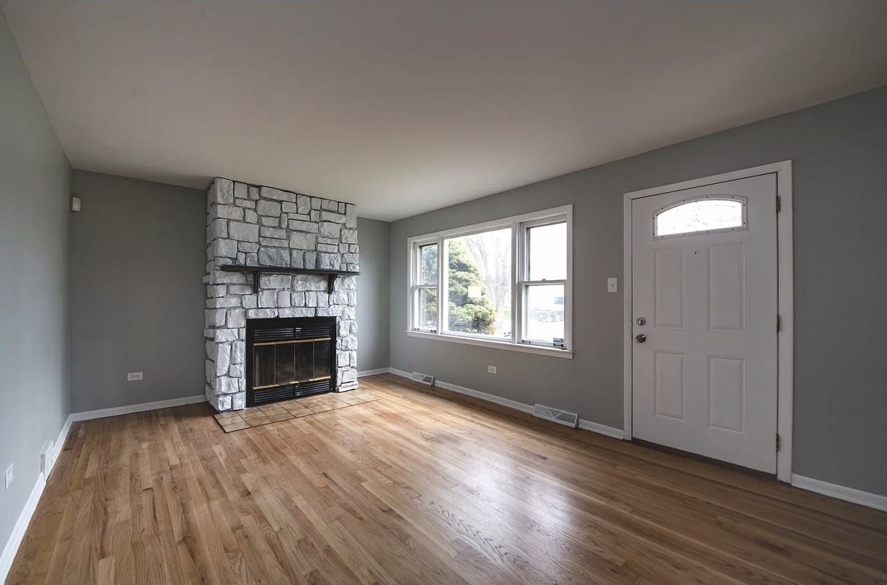 16450 Roy St - Photo 2 of 13