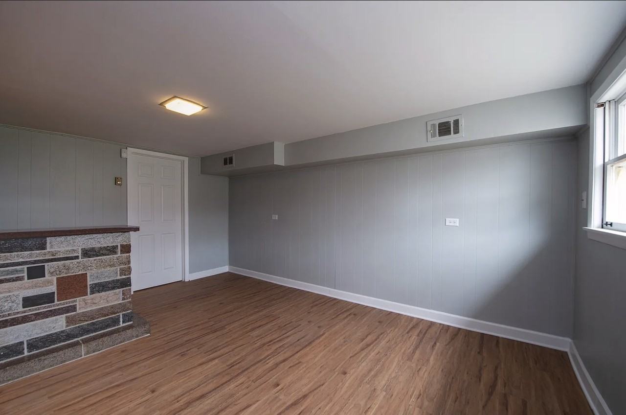 16450 Roy St - Photo 4 of 13