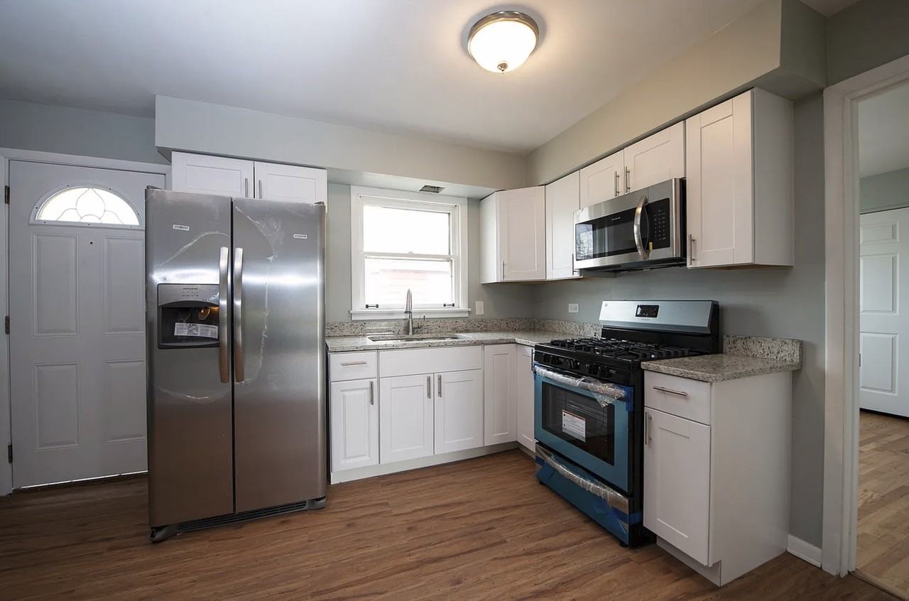 16450 Roy St - Photo 5 of 13