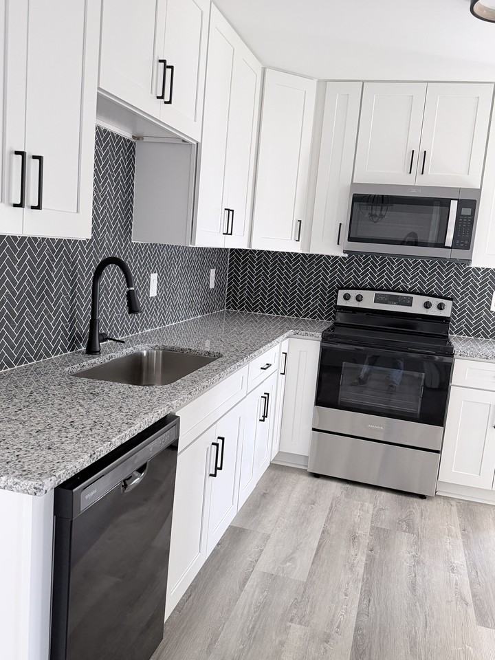 2018 36th Ave Ne - Photo 2 of 2