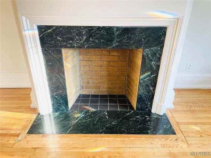 21 Sterling Ave - Photo 5 of 26
