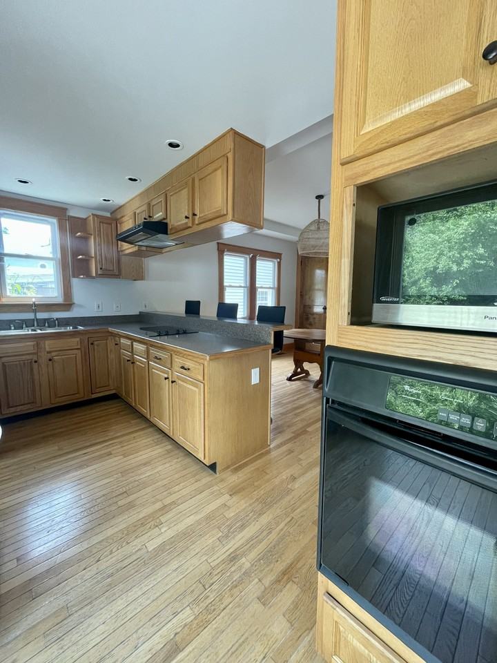 1667 Richmond Dr - Photo 7 of 18