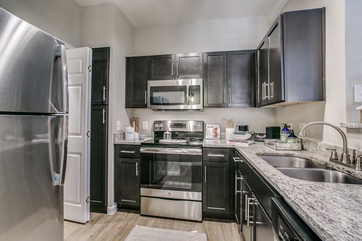 3510 W Alabama St #GAEL - Photo 3 of 12