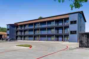 featured image of 2290 W Tarleton St #201