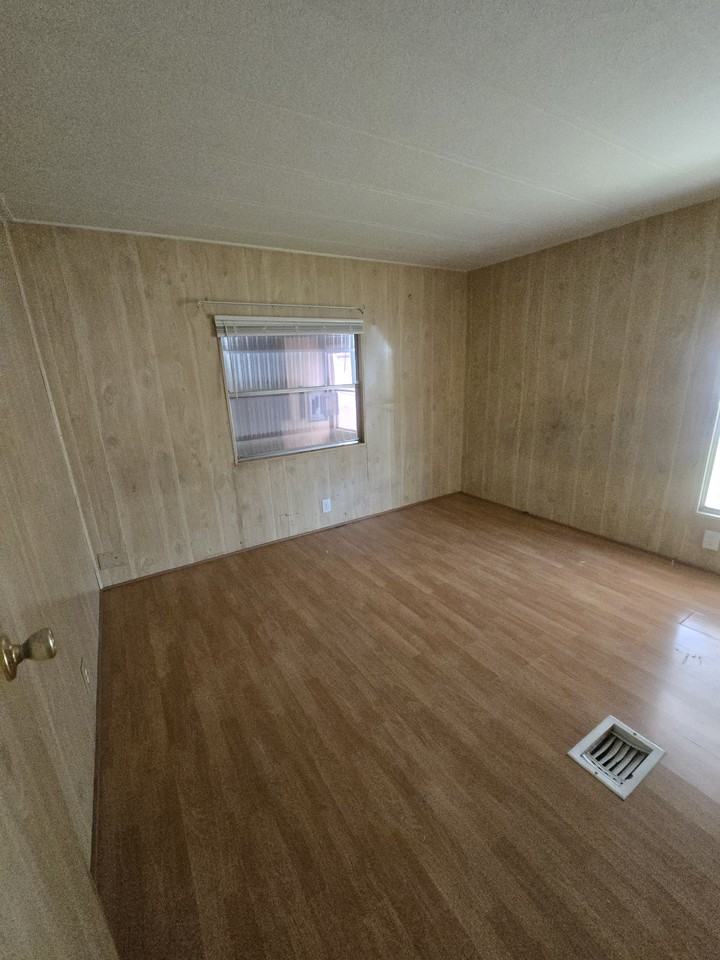 1824 Viceroy Ln - Photo 2 of 5