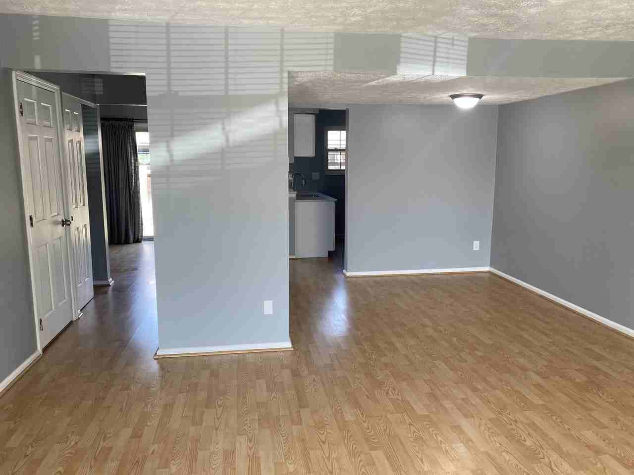 3470 Sunbury Ln - Photo 3 of 20