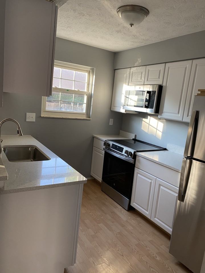 3470 Sunbury Ln - Photo 5 of 20