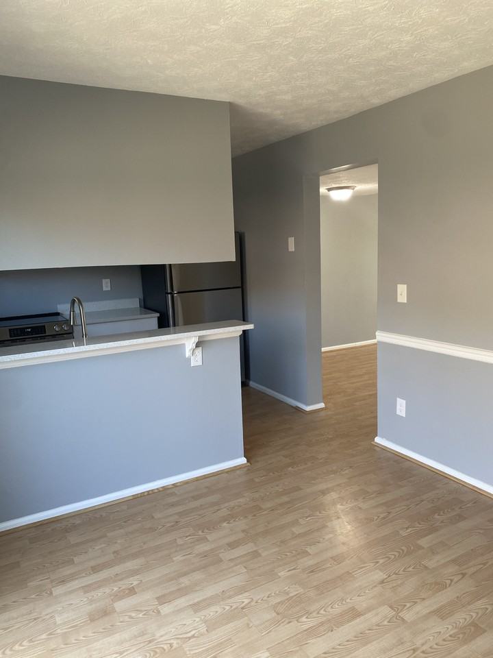 3470 Sunbury Ln - Photo 7 of 20