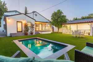 featured image of 4418 Farmdale Ave